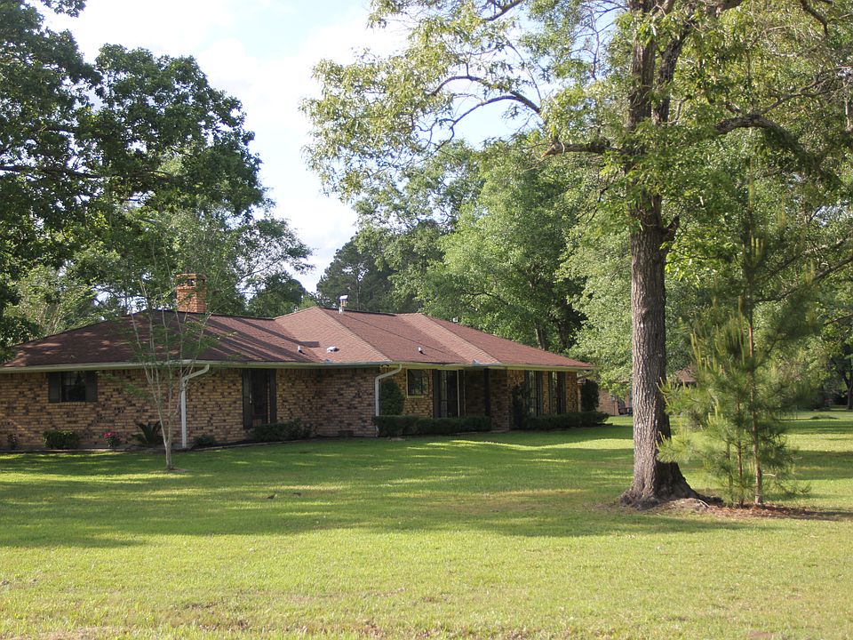 1st image of 207 Countrywood Cir