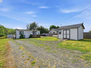 63715 Chamberlain Rd, Coos Bay, OR 97420