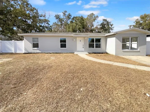 1315 Braebury Dr, Leesburg, FL 34748