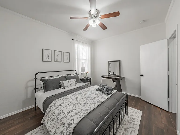 2304 Hickory Ct — Photo 19