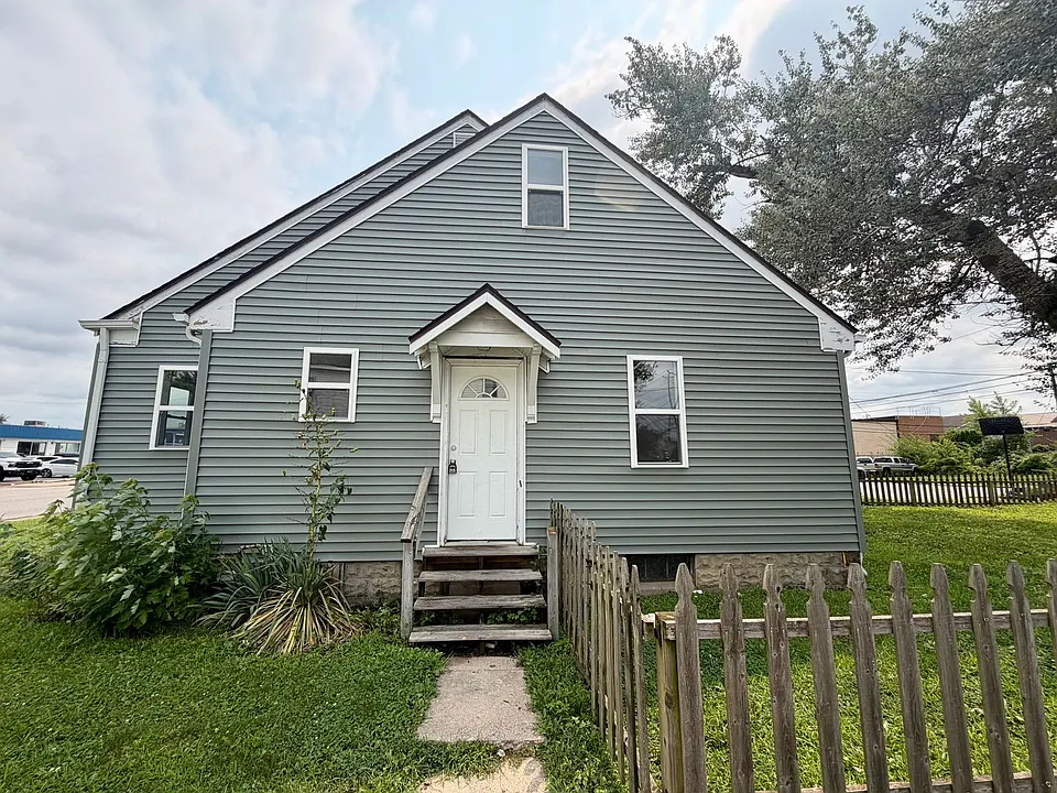 3101 South St