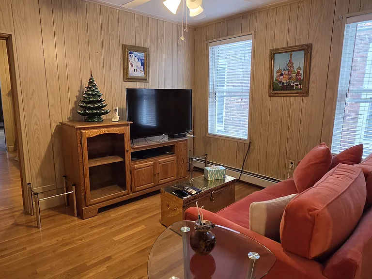 135 Cottage St #3 — Photo 8