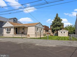 9232 Cambridge St, Philadelphia, PA 19114