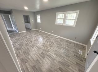 3256 Augusta St, Flint, MI 48532