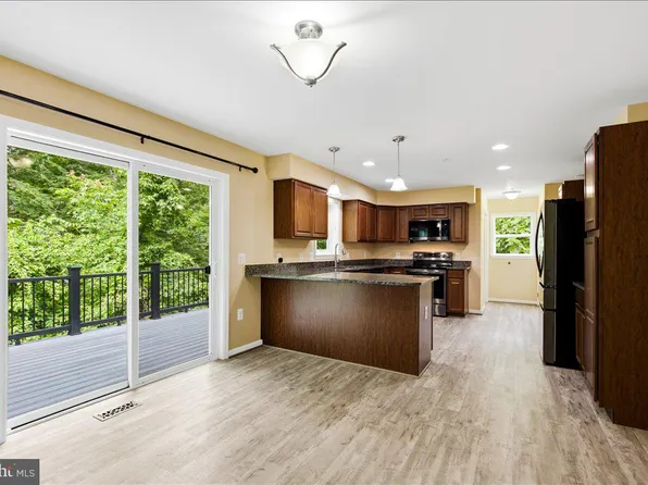 3955 Breezy Point Rd, Chesapeake Beach, MD 20732