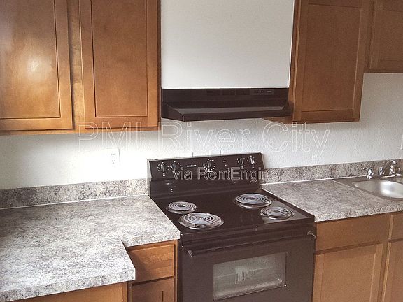 3rd image of 2309 Lane Ave S