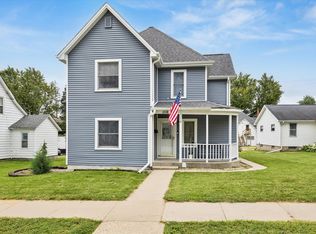 1118 10th Ave, Fulton, IL 61252