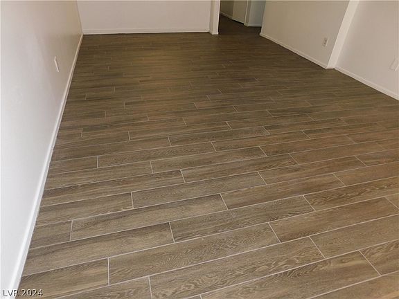 5th image of 435 E Barrett St #0