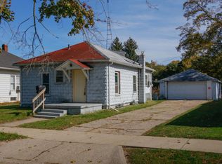 616 Spring St, Three Rivers, MI 49093
