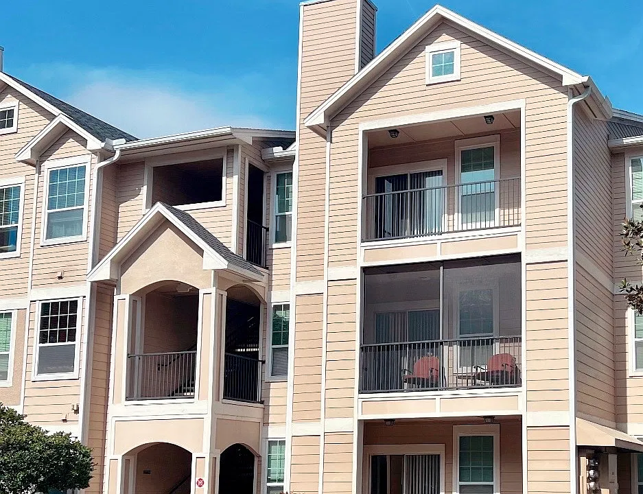 2000 Erving Cir #306