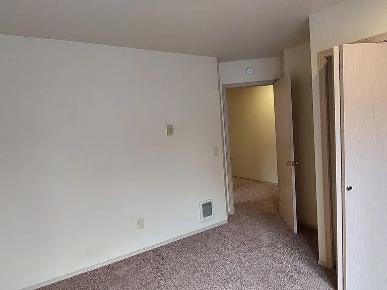 2114 and 2116 Woburn Street — Photo 14