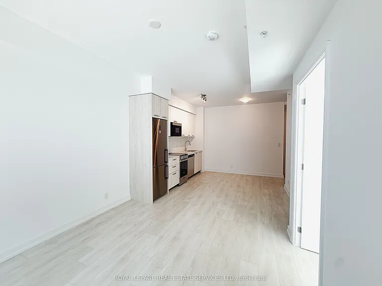 75 James St S #315 — Photo 6