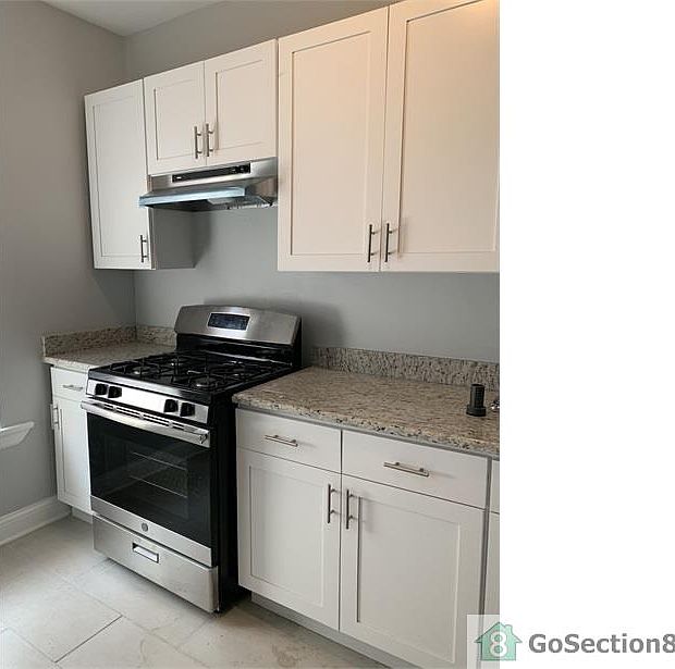 1st image of 7924 S Wabash Ave APT 3