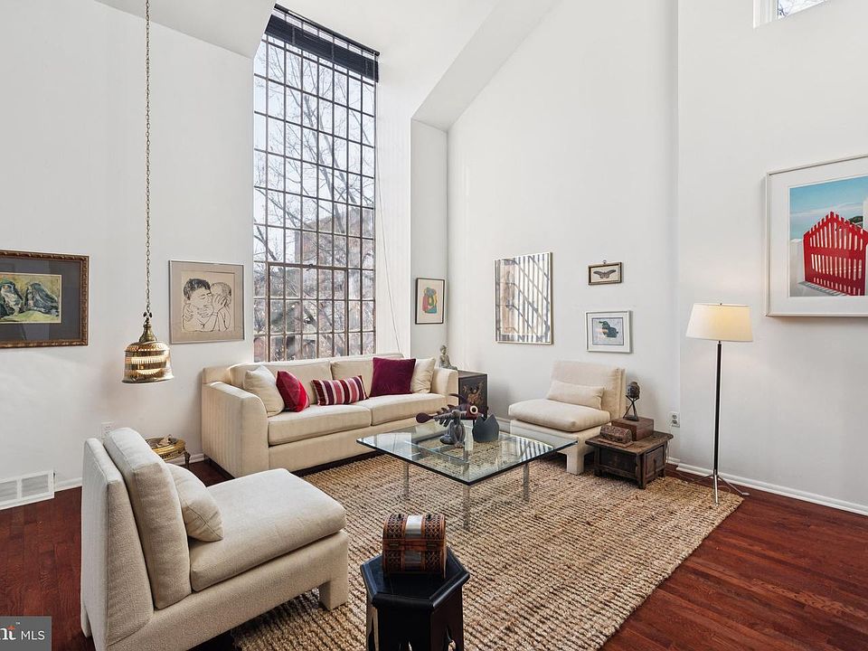 1st image of 36 Saint James Ct