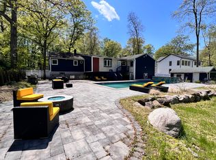12 Haring Dr, Old Tappan, NJ 07675
