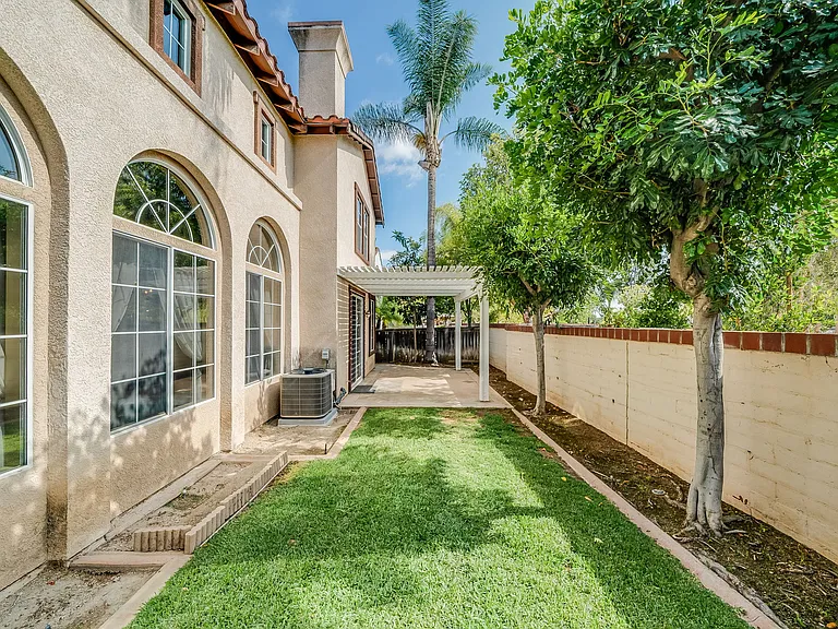 11761 Fricker Ave — Photo 34