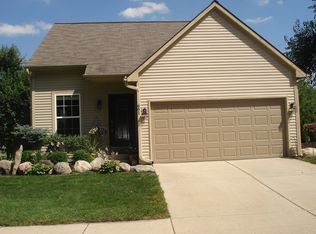 661 Holly Point, Fenton, MI 48430