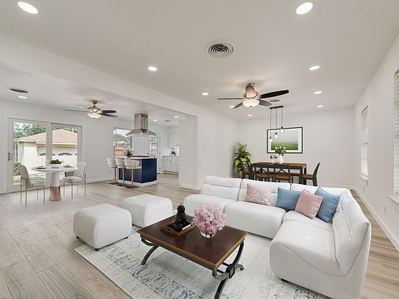 2nd image of 9107 Lindaro Ln