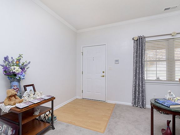 4th image of 397 Camellia Ln