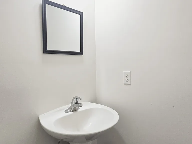16 Nook Aly — Photo 17