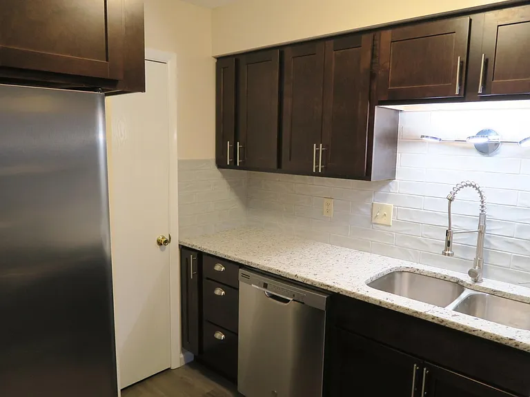 59 W Tulane Rd — Photo 5
