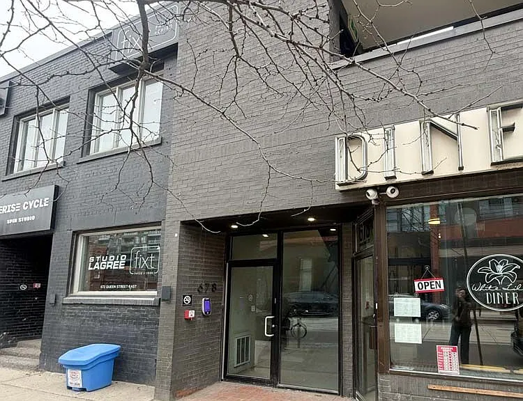 678 Queen St E #2 — Photo 10