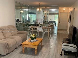 300 Berkley Rd APT 312, Hollywood, FL 33024