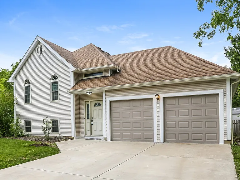 3726 Mountshannon Rd — Photo 5