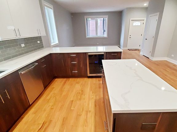 5th image of 1400 N Campbell Ave #1