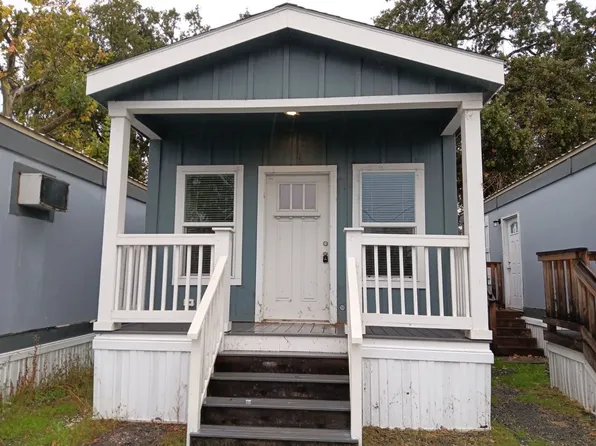 Anthony's, 2301 Beach Ln #8, Lakeport, CA 95453
