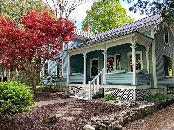 482 Clarendon Avenue, West Rutland, VT 05777