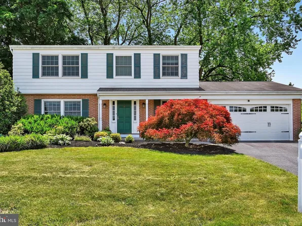 826 Bluegrass Rd, Lancaster, PA 17601
