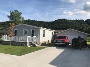 1123 Mallard St, Lansing, IA 52151