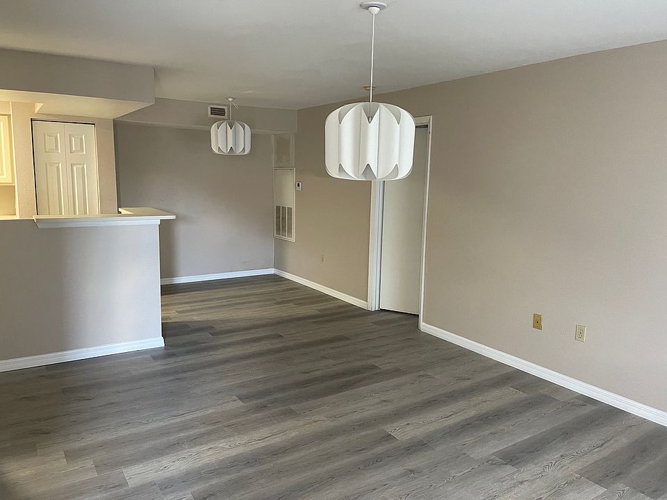 1st image of 3016 Parkway Blvd APT 311