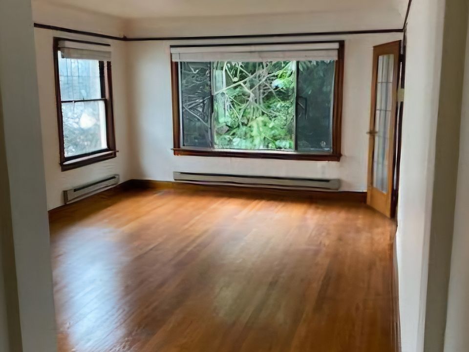 1st image of 612 1st Ave W #205