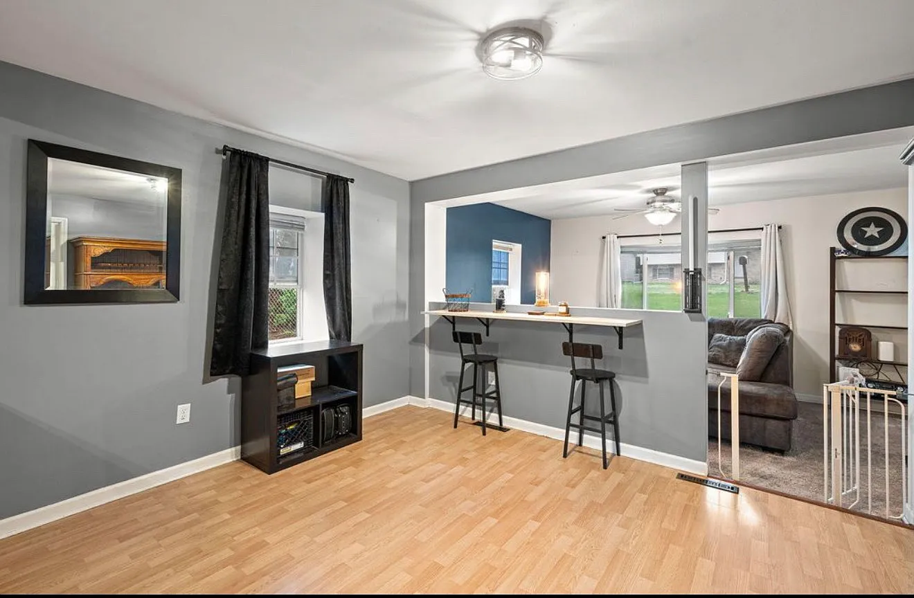 3 bed, 1035 sqft, $2,000 — Photo 4
