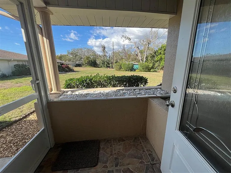 1907 Canterbury Ln #10 — Photo 6