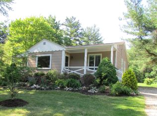 8975 W Warren Woods Rd, Lakeside, MI 49116