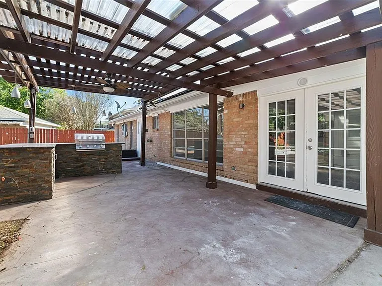 22122 Woodrose Dr — Photo 30