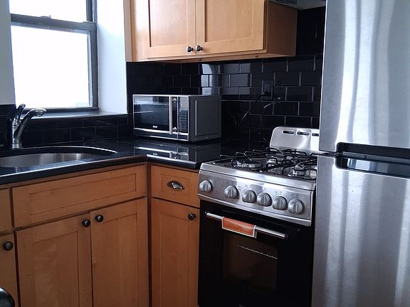 4th image of 129 Beach 118 St #5J