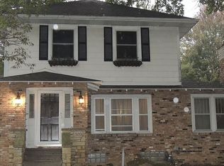 320 Sunset Rd, Waterloo, IA 50701