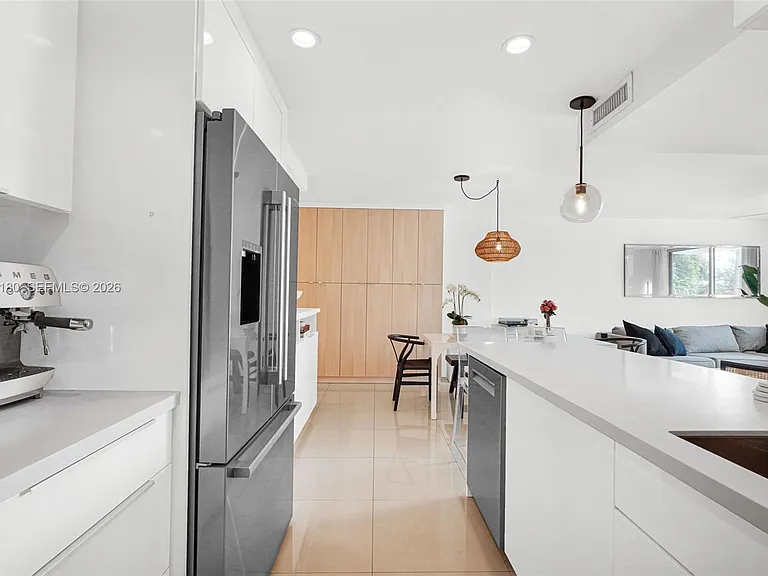 1605 Bay Rd #201 — Photo 4