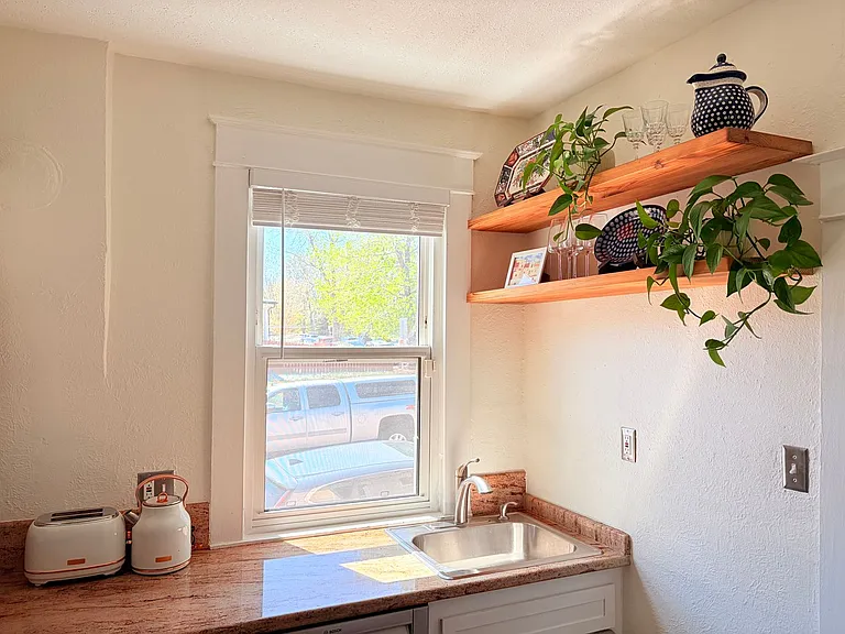 3300 Meade St — Photo 11