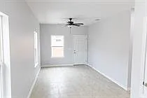 1816 Columbia St - D — Photo 2