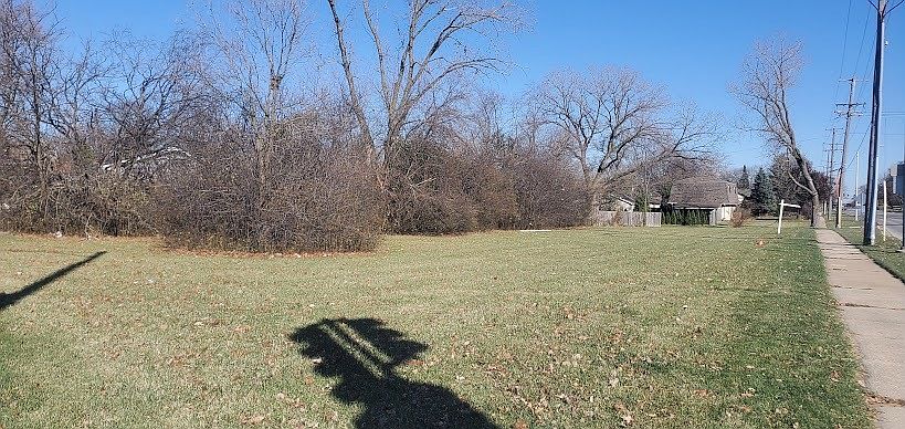 2nd image of 344 Plainfield Rd