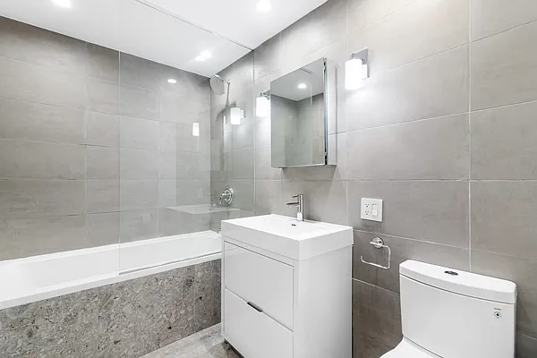 Rented by Filippo Cinotti | media 28