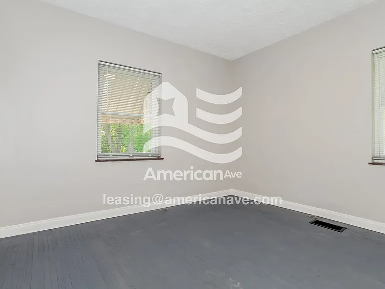 1947338_009_wm_-_bedroom_13097293.jpg