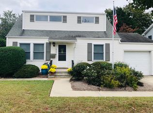 809 Woodcrest Dr, Spring Lake, NJ 07762