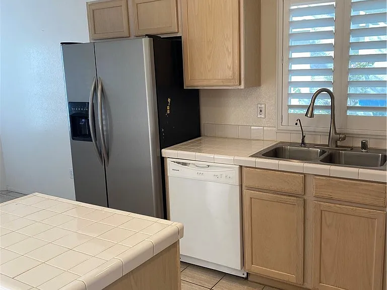 7004 Rotunda Ct — Photo 3