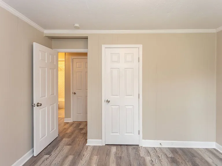 6 Country Squire Ct — Photo 16